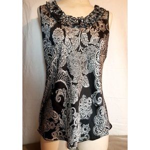 Spense women's top, black and white, ruffle at neck, sleeveless 29" long, floral